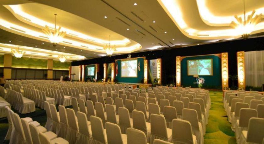 Ipb Convention Botani Square Bogor