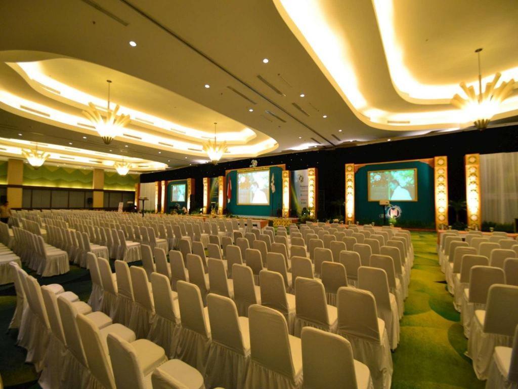 Hotel Ipb Convention Botani Square